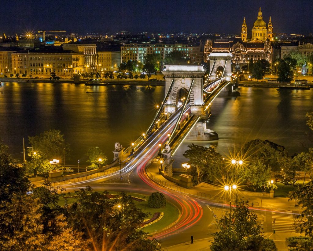 Budapest by Robert Balog